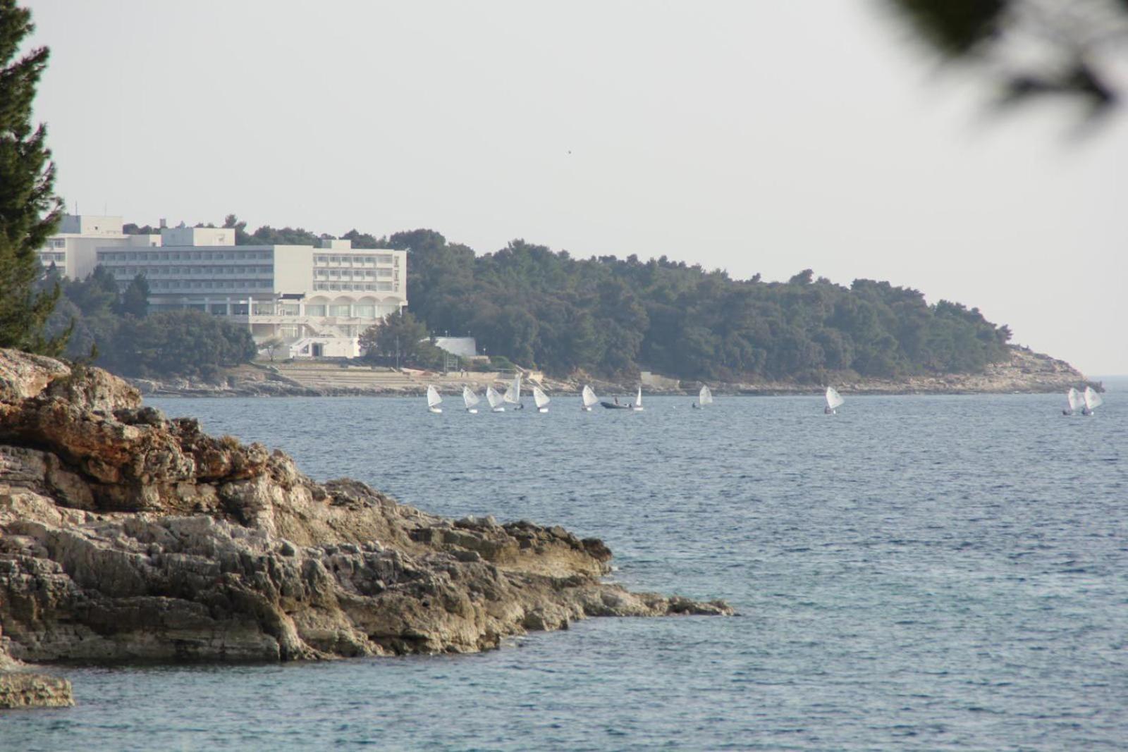 Hotel Pula Exterior photo